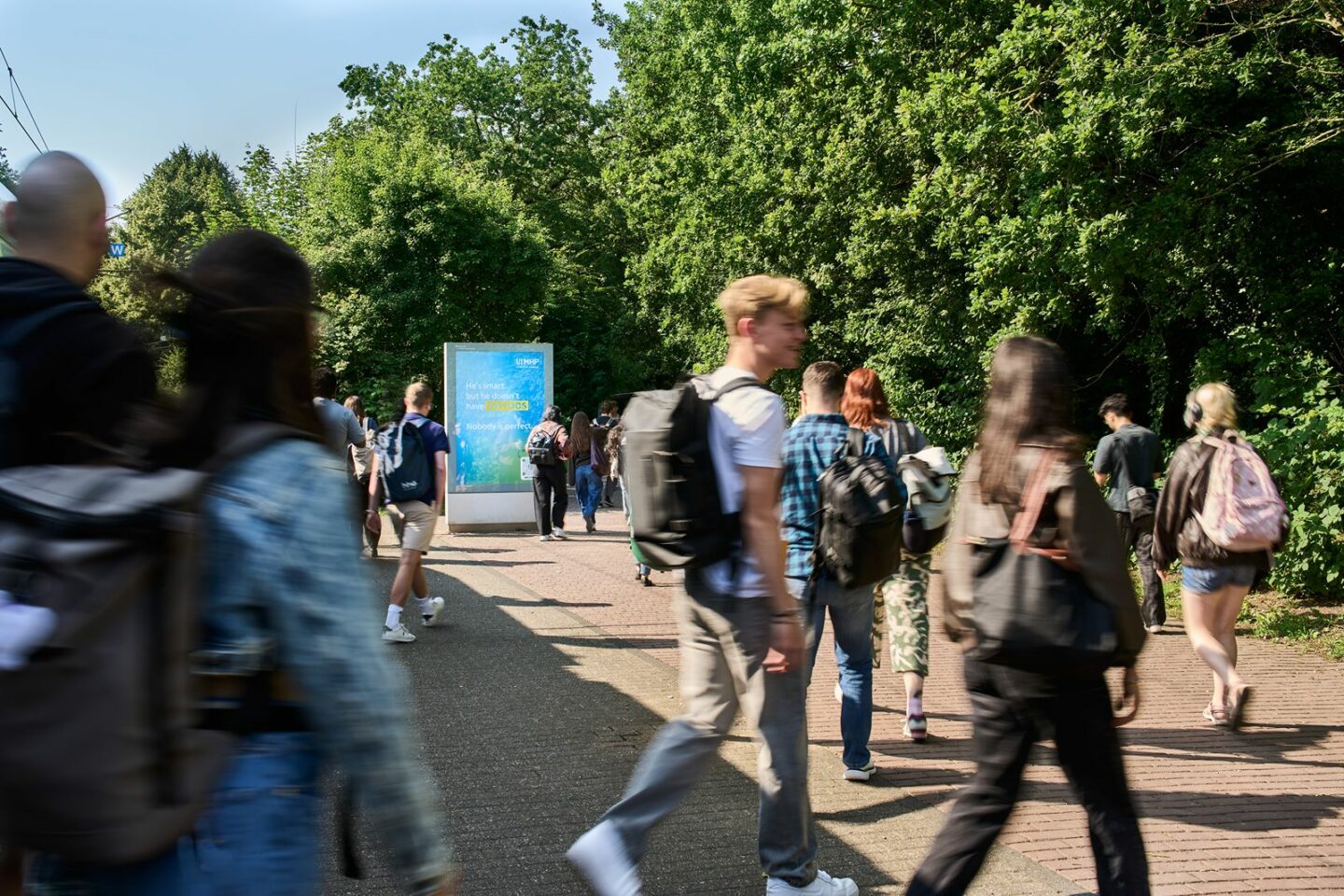 Unsere Medienkategorie Plakat mit großflächigen CLP