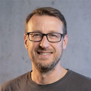 Foto von Adrian Wei&szlig;, Unternehmenskommunikation bei Deutsche Hochschulwerbung