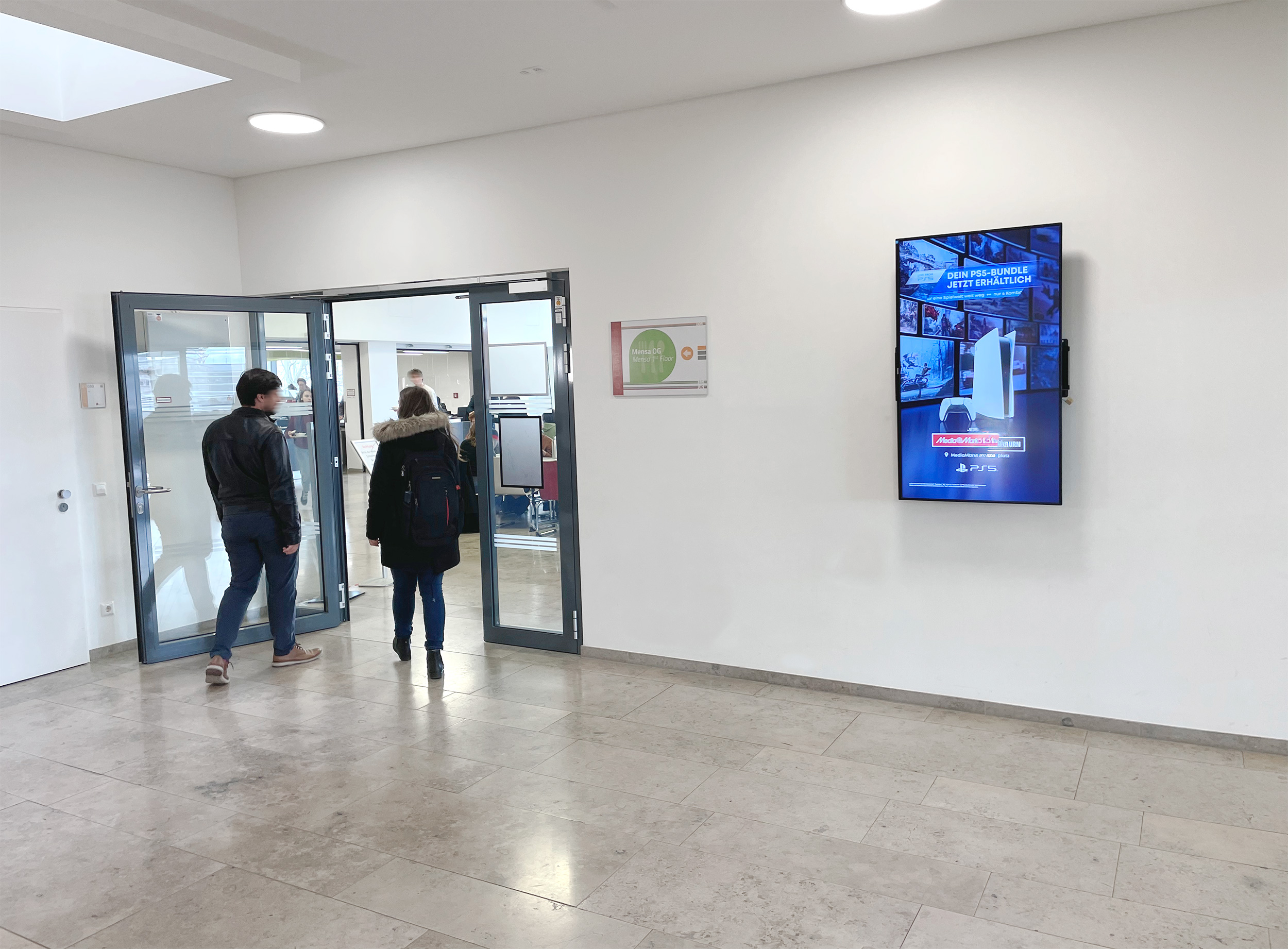 DOOH auf dem Campus in der Mensa in Bonn