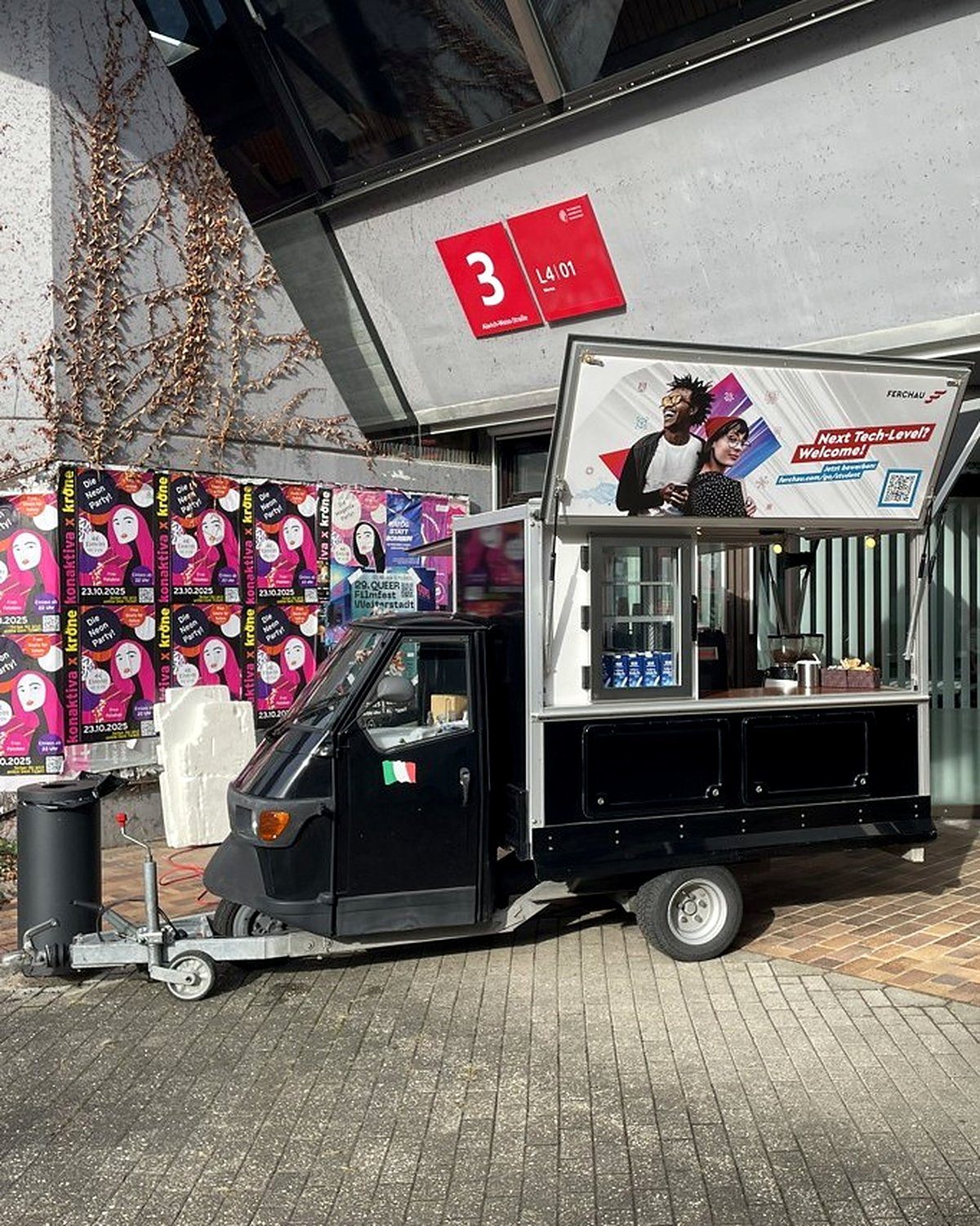 Ferchau-Promotion am Kaffeewagen auf dem Campus